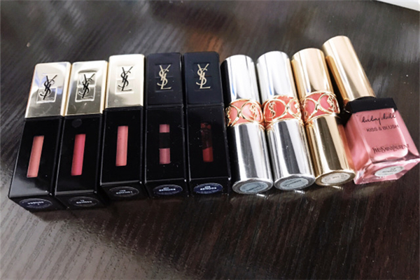 圣羅蘭唇釉怎么樣好用嗎 圣羅蘭唇釉適合黃皮的色號 圣羅蘭唇釉怎么樣好用嗎 圣羅蘭唇釉適合黃皮的色號