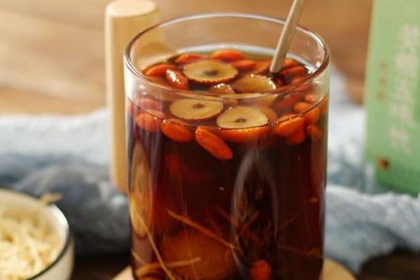 紅糖姜茶對痛經(jīng)有效嗎 紅糖姜茶可以催月經(jīng)嗎 紅糖姜茶對痛經(jīng)有效嗎 紅糖姜茶可以催月經(jīng)嗎