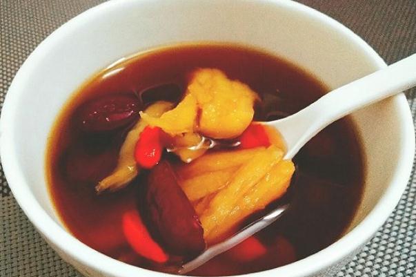 紅糖姜茶的作用與功效 紅糖姜茶月經(jīng)第幾天喝 紅糖姜茶的作用與功效 紅糖姜茶月經(jīng)第幾天喝