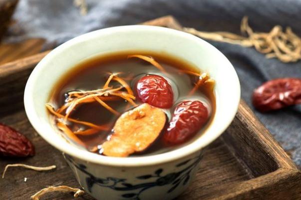 紅糖姜茶放多少紅糖 紅糖姜茶要去皮嗎 紅糖姜茶放多少紅糖 紅糖姜茶要去皮嗎