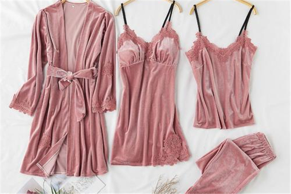 睡袍的作用到底是什么 睡袍是純棉的好還是法蘭絨的好 睡袍的作用到底是什么 睡袍是純棉的好還是法蘭絨的好