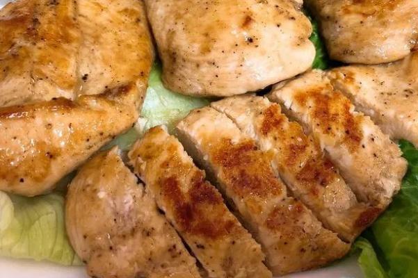 雞胸肉的功效與作用 經(jīng)常吃雞胸肉的危害 雞胸肉的功效與作用 經(jīng)常吃雞胸肉的危害