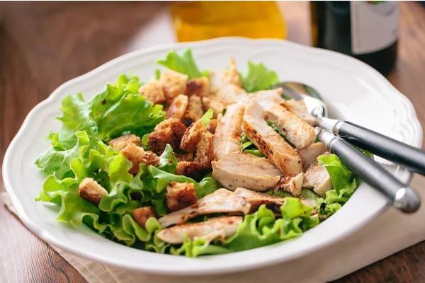 雞胸肉的功效與作用 經(jīng)常吃雞胸肉的危害 雞胸肉的功效與作用 經(jīng)常吃雞胸肉的危害