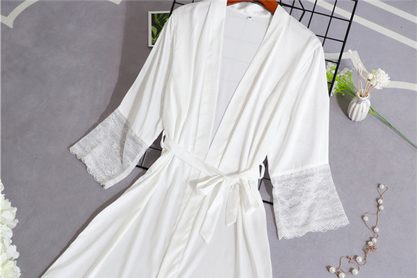 睡袍選什么材質(zhì)的好 睡袍穿著睡覺舒服嗎 睡袍選什么材質(zhì)的好 睡袍穿著睡覺舒服嗎