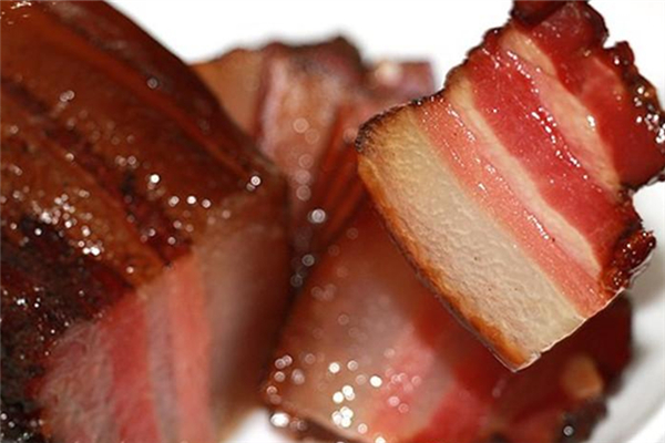 臘肉用哪個(gè)部位的肉 臘肉怎么腌最好吃 臘肉用哪個(gè)部位的肉 臘肉怎么腌最好吃