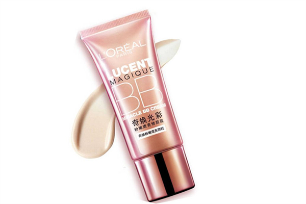 bb霜用多少量合適 bb霜涂抹方法 bb霜用多少量合適 bb霜涂抹方法