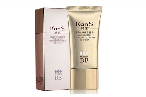 bb霜用美妝蛋還是用手 bb霜用什么涂抹比較好 bb霜用美妝蛋還是用手 bb霜用什么涂抹比較好