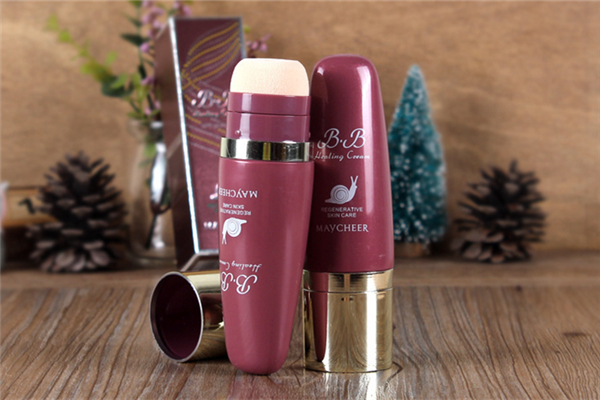 bb霜會(huì)引起痘痘嗎 bb霜對(duì)痘痘有影響嗎 bb霜會(huì)引起痘痘嗎 bb霜對(duì)痘痘有影響嗎