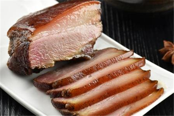 熏肉有點(diǎn)苦怎么回事 熏肉發(fā)苦了還能吃嗎