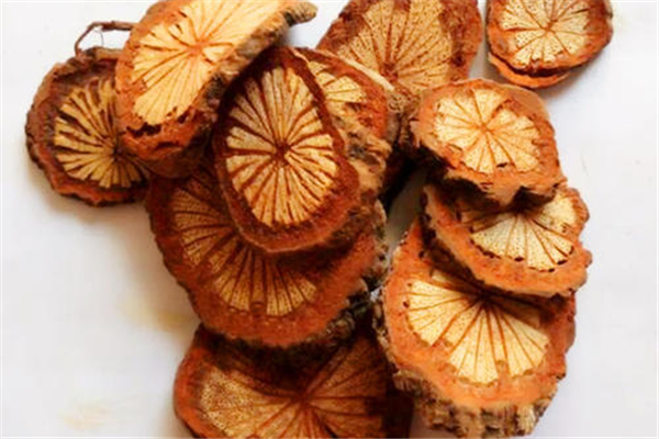 大血藤可以泡水喝嗎 大血藤泡水喝有什么用處 大血藤可以泡水喝嗎 大血藤泡水喝有什么用處