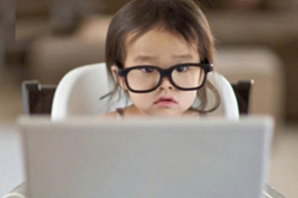 兒童近視可以做手術(shù)嗎 兒童近視可以通過按摩恢復(fù)嗎 兒童近視可以做手術(shù)嗎 兒童近視可以通過按摩恢復(fù)嗎