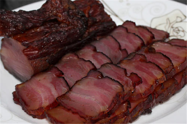 熏肉有點(diǎn)苦怎么回事 熏肉發(fā)苦了還能吃嗎