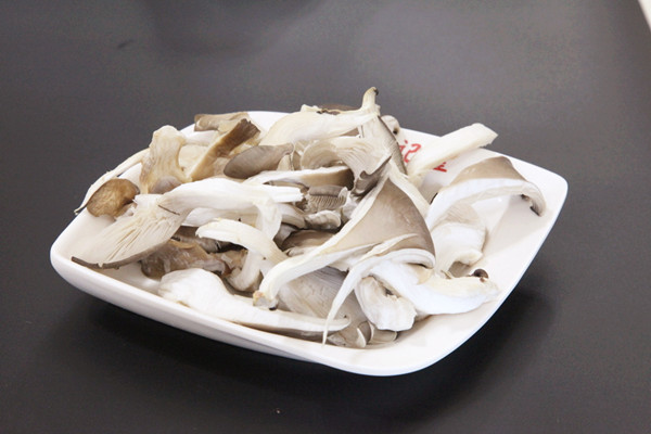 平菇寶寶可以吃嗎 寶寶吃平菇好嗎 平菇寶寶可以吃嗎 寶寶吃平菇好嗎