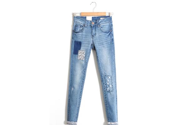 牛仔褲的布料是什么材質(zhì)的 牛仔褲有什么優(yōu)缺點(diǎn) 牛仔褲的布料是什么材質(zhì)的 牛仔褲有什么優(yōu)缺點(diǎn)