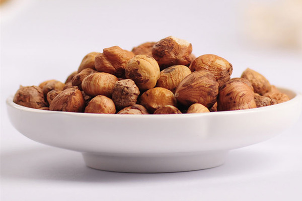 榛子怎樣去殼 榛子吃多了會怎么樣 榛子怎樣去殼 榛子吃多了會怎么樣