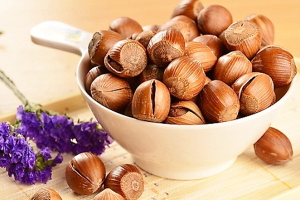 榛子能和螃蟹一起吃嗎 榛子能和雞蛋一起吃嗎 榛子能和螃蟹一起吃嗎 榛子能和雞蛋一起吃嗎