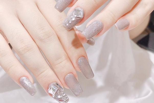 美甲延長(zhǎng)怎么收費(fèi) 美甲延長(zhǎng)的種類 美甲延長(zhǎng)怎么收費(fèi) 美甲延長(zhǎng)的種類