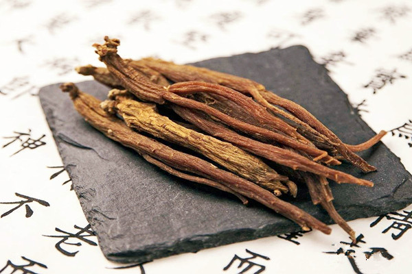 紅參的營(yíng)養(yǎng)價(jià)值 紅參和什么搭配好 紅參的營(yíng)養(yǎng)價(jià)值 紅參和什么搭配好