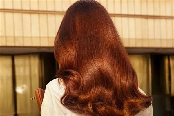 頭發(fā)分叉用護發(fā)素有用嗎 頭發(fā)分叉用什么護發(fā)素 頭發(fā)分叉用護發(fā)素有用嗎 頭發(fā)分叉用什么護發(fā)素