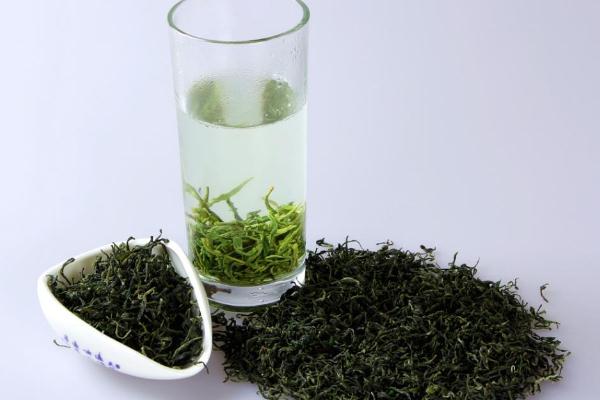 綠茶會(huì)上火么 綠茶上火還是降火 綠茶會(huì)上火么 綠茶上火還是降火