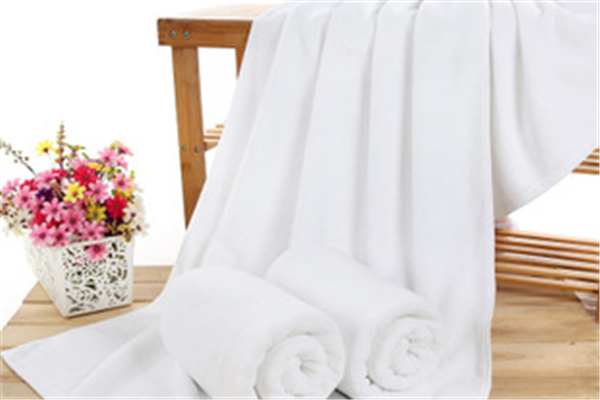 浴巾怎么裹不會(huì)掉 浴巾正確使用方法 浴巾怎么裹不會(huì)掉 浴巾正確使用方法