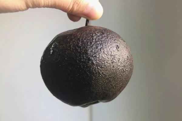 吃凍梨的好處和壞處 吃凍梨前為什么放涼水里 吃凍梨的好處和壞處 吃凍梨前為什么放涼水里