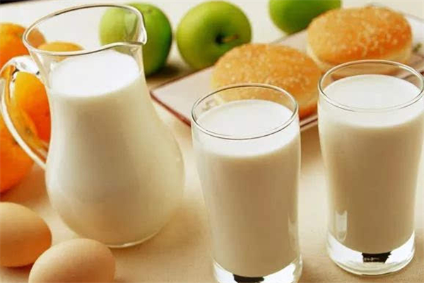 兒童牛奶和成人牛奶有啥區(qū)別 兒童牛奶和純牛奶哪個好 兒童牛奶和成人牛奶有啥區(qū)別 兒童牛奶和純牛奶哪個好