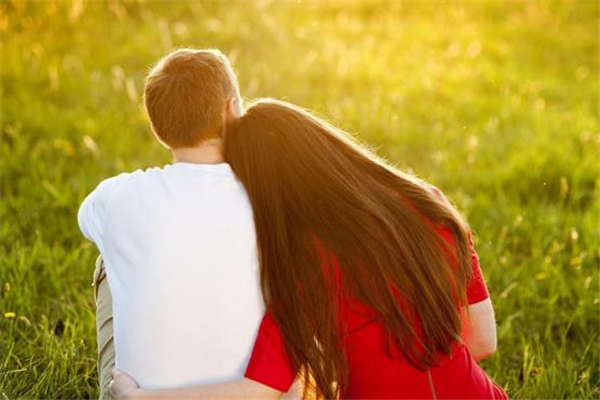 接吻會(huì)分泌多巴胺嗎 接吻會(huì)上癮嗎 接吻會(huì)分泌多巴胺嗎 接吻會(huì)上癮嗎