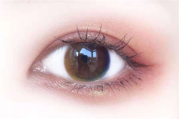 美瞳過(guò)期了還能繼續(xù)戴嗎 美瞳過(guò)期戴上會(huì)有什么異樣 美瞳過(guò)期了還能繼續(xù)戴嗎 美瞳過(guò)期戴上會(huì)有什么異樣