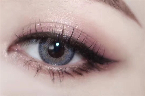 美瞳過(guò)期了還能繼續(xù)戴嗎 美瞳過(guò)期戴上會(huì)有什么異樣 美瞳過(guò)期了還能繼續(xù)戴嗎 美瞳過(guò)期戴上會(huì)有什么異樣