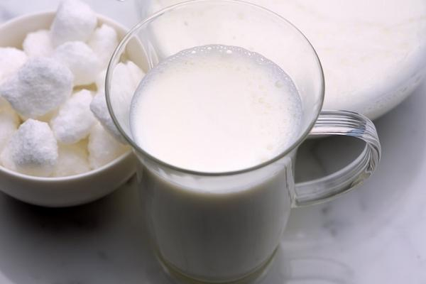 兒童牛奶和成人牛奶有啥區(qū)別 兒童牛奶和純牛奶哪個好 兒童牛奶和成人牛奶有啥區(qū)別 兒童牛奶和純牛奶哪個好