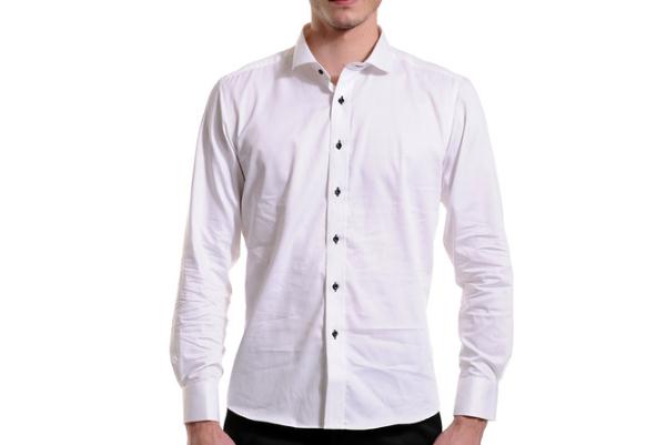 襯衫是買大點好還是小點好 什么褲子適合搭配襯衣 襯衫是買大點好還是小點好 什么褲子適合搭配襯衣