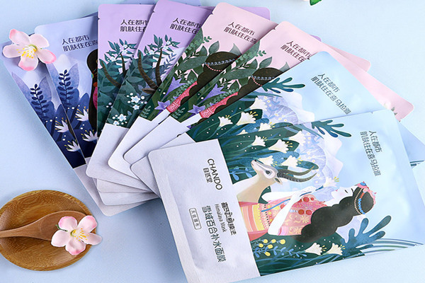 自然堂面膜補水怎么樣 自然堂面膜適合多大年齡 自然堂面膜補水怎么樣 自然堂面膜適合多大年齡