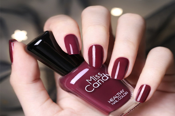 指甲油是什么成分 指甲油味道有毒嗎 指甲油是什么成分 指甲油味道有毒嗎