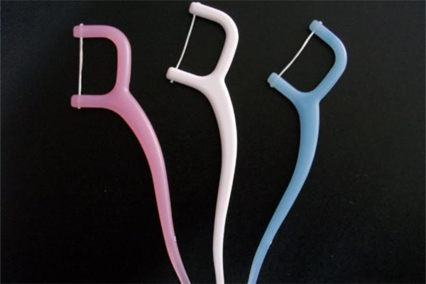 牙線用多了牙縫會變大嗎 牙線有壞處嗎 牙線用多了牙縫會變大嗎 牙線有壞處嗎