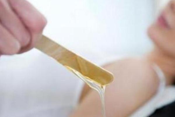 蜜蠟脫毛蜜蠟怎么洗掉 蜜蠟脫毛和脫毛膏哪個(gè)好用 蜜蠟脫毛蜜蠟怎么洗掉 蜜蠟脫毛和脫毛膏哪個(gè)好用