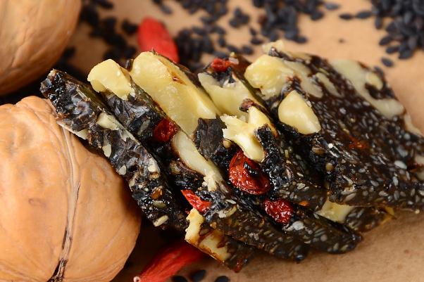 阿膠固元糕對人身體有什么好處 阿膠固元糕對胃有傷害嗎 阿膠固元糕對人身體有什么好處 阿膠固元糕對胃有傷害嗎