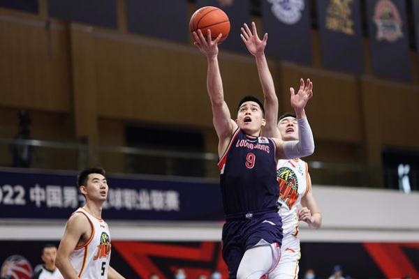 打籃球會(huì)讓腿變粗嗎 打籃球會(huì)腰間盤(pán)突出嗎 打籃球會(huì)讓腿變粗嗎 打籃球會(huì)腰間盤(pán)突出嗎