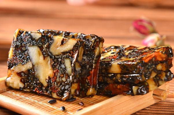 阿膠固元糕是治療什么的 阿膠固元膏是空腹吃還是飯后吃 阿膠固元糕是治療什么的 阿膠固元膏是空腹吃還是飯后吃