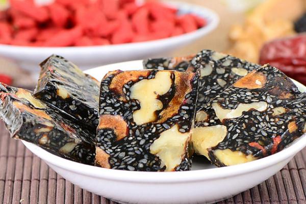 阿膠固元糕和阿膠糕哪個好 阿膠固元糕男士吃了有什么作用 阿膠固元糕和阿膠糕哪個好 阿膠固元糕男士吃了有什么作用