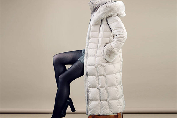 羽絨服發(fā)霉了怎么辦 羽絨服怎么收納 羽絨服發(fā)霉了怎么辦 羽絨服怎么收納