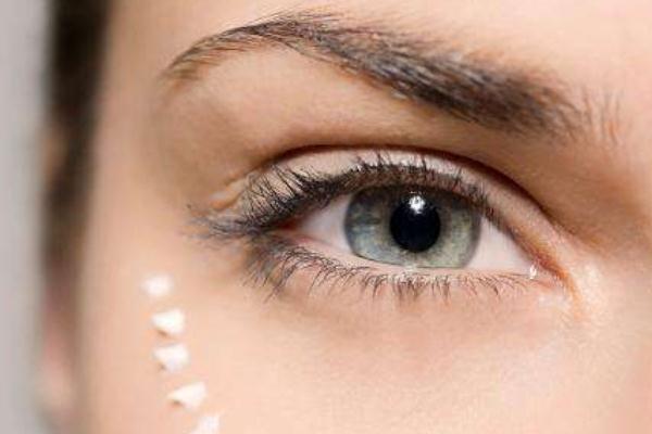 眼部細(xì)紋可以打玻尿酸嗎 眼部細(xì)紋可以打除皺針嗎 眼部細(xì)紋可以打玻尿酸嗎 眼部細(xì)紋可以打除皺針嗎