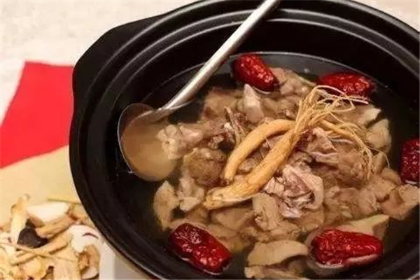 冬季吃什么暖胃 冬季吃羊肉有什么好處 冬季吃什么暖胃 冬季吃羊肉有什么好處