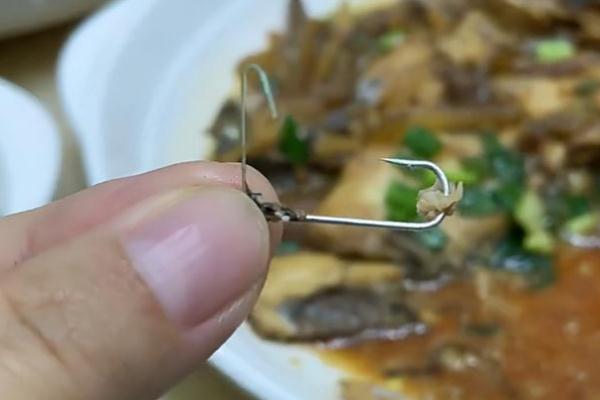 餐廳吃飯吃出異物怎么賠償 餐廳吃飯吃到異物該怎么投訴 餐廳吃飯吃出異物怎么賠償 餐廳吃飯吃到異物該怎么投訴