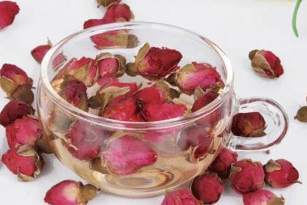 玫瑰茶喝多了有什么壞處 玫瑰花茶是每個人都適合喝的嗎 玫瑰茶喝多了有什么壞處 玫瑰花茶是每個人都適合喝的嗎