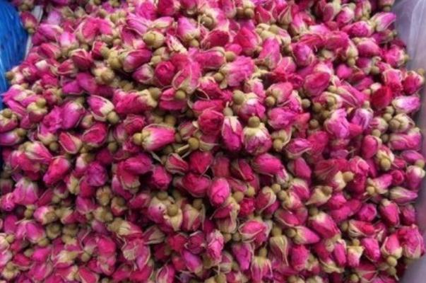 玫瑰茶的泡法用量 泡玫瑰花茶有什么注意事項 玫瑰茶的泡法用量 泡玫瑰花茶有什么注意事項