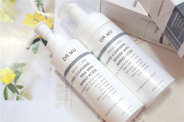 氨基酸洗面奶有卸妝的功能嗎 氨基酸洗面奶用久了會怎么樣 氨基酸洗面奶有卸妝的功能嗎 氨基酸洗面奶用久了會怎么樣