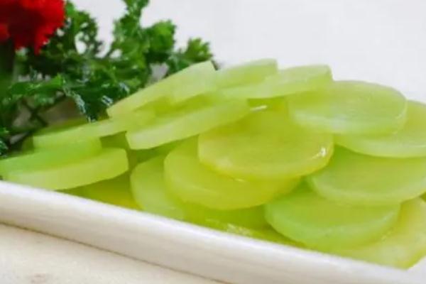 萵苣有洞能不能吃 為什么萵筍中間有洞 萵苣有洞能不能吃 為什么萵筍中間有洞