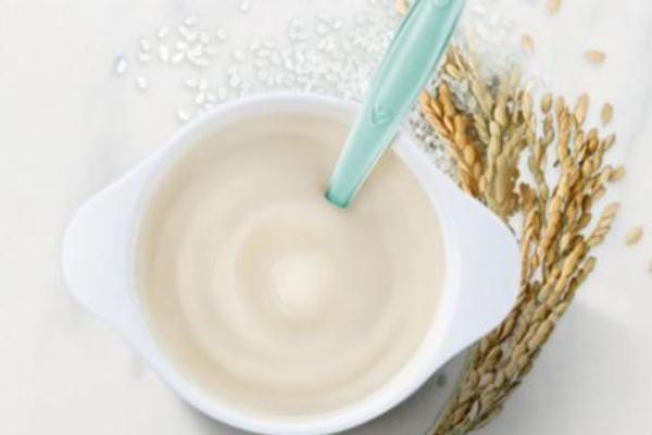 嬰兒米粉會過敏嗎 嬰兒米粉會導(dǎo)致便秘嗎 嬰兒米粉會過敏嗎 嬰兒米粉會導(dǎo)致便秘嗎