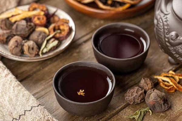 涼茶的功效和作用 涼茶的危害 涼茶的功效和作用 涼茶的危害